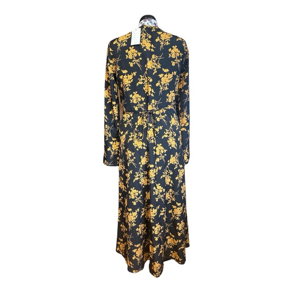 Rihoas Maxi wrap dress - Picture 5 of 9